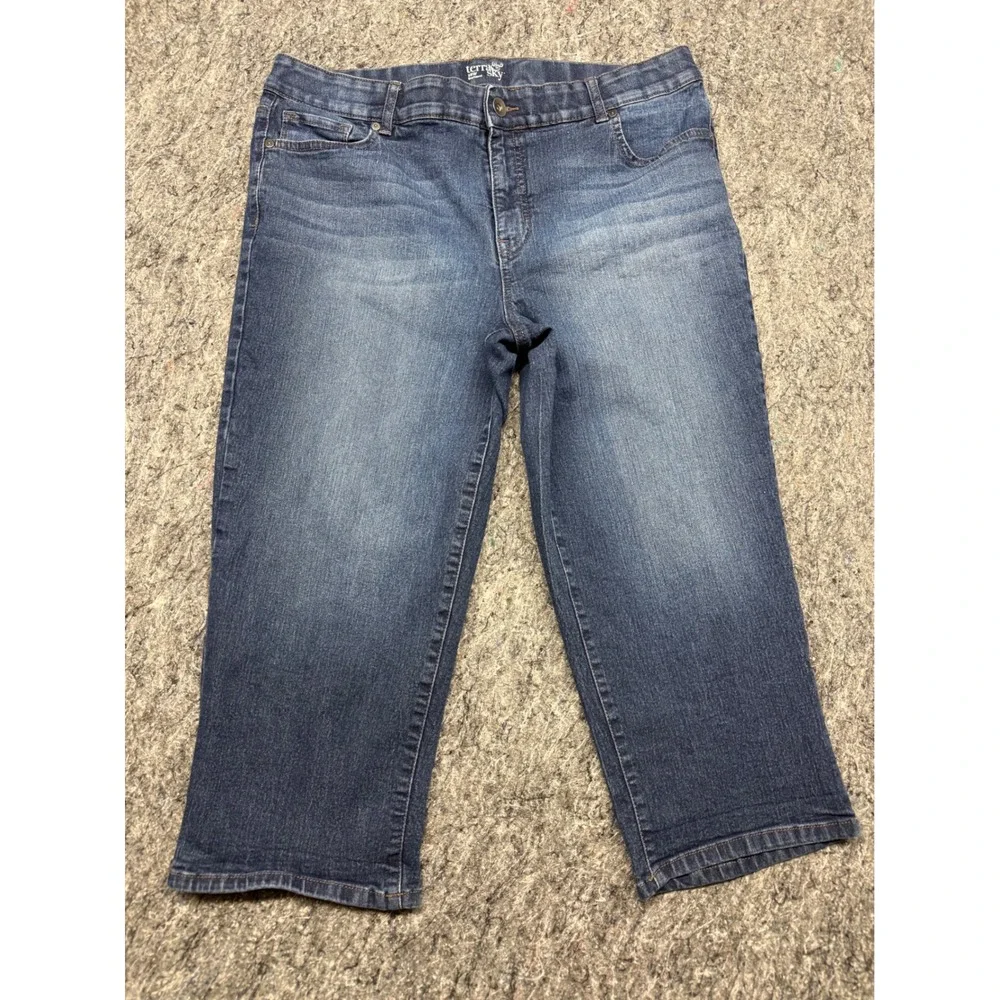 Terra & Sky Womens 16W Boyfriend Capri Jeans Medium Wash Stretch Denim TS28831SW